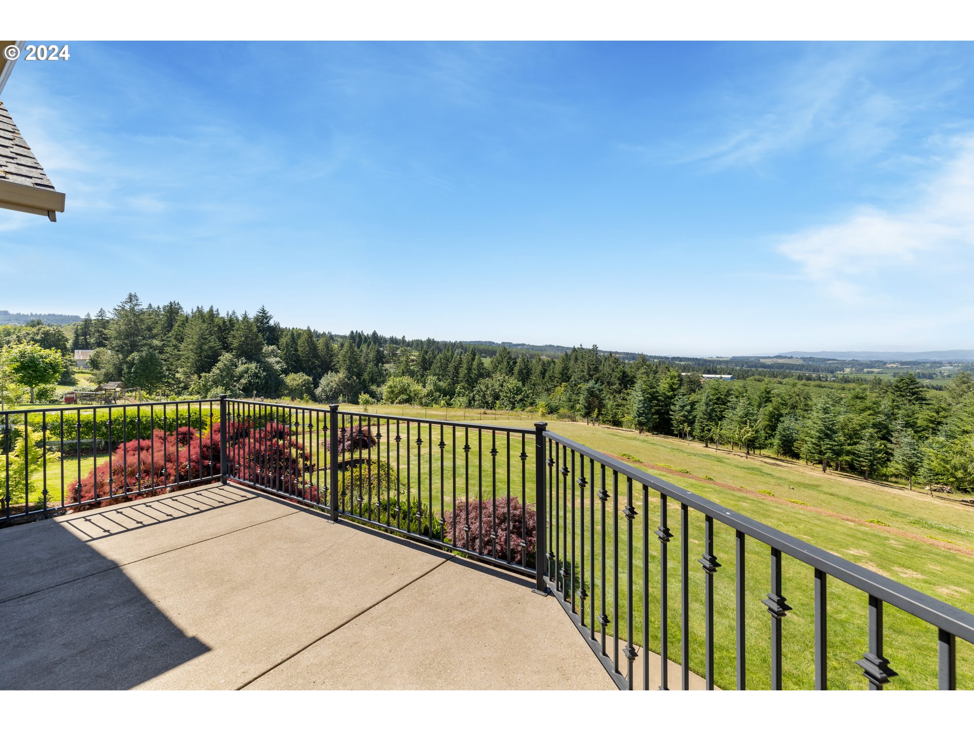 31155 Southwest Laurelview Road Hillsboro, OR 97123 - Photo 35 of 48