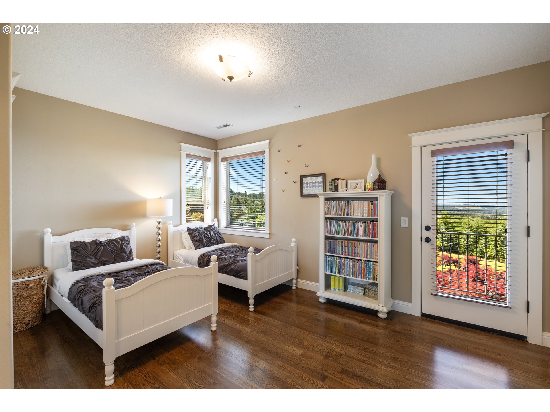 31155 Southwest Laurelview Road Hillsboro, OR 97123 - Photo 38 of 48