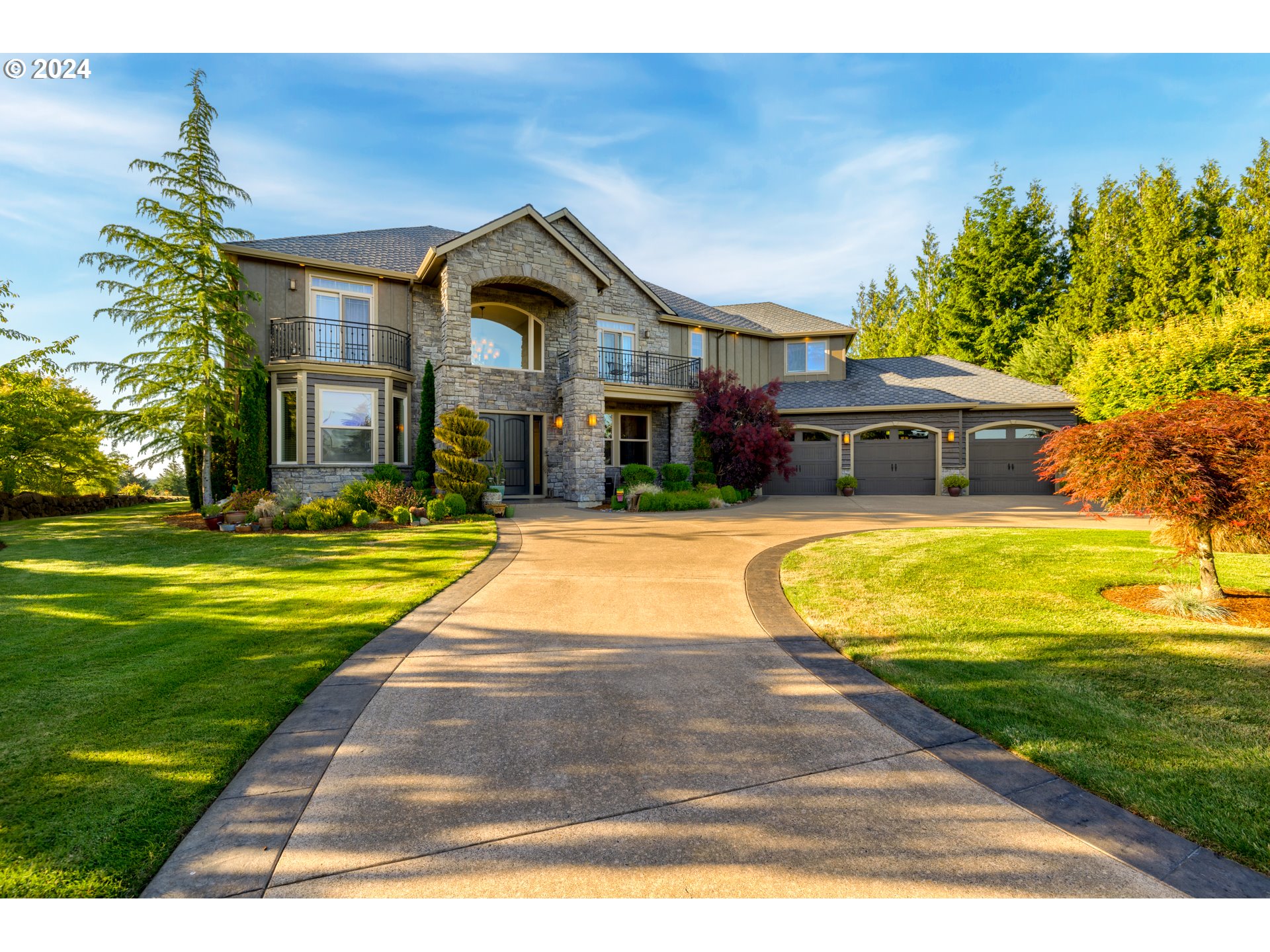 31155 Southwest Laurelview Road Hillsboro, OR 97123 - Photo 5 of 48