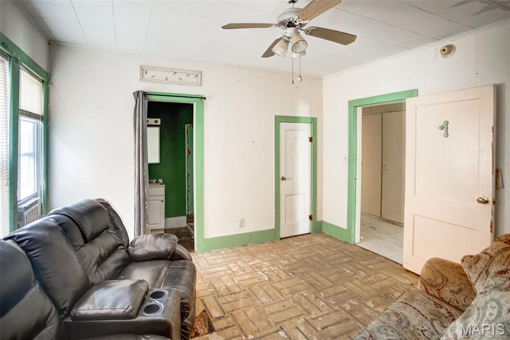 208 North County Road Hardin, IL 62047 - Photo 32 of 75 Gallery Image 32