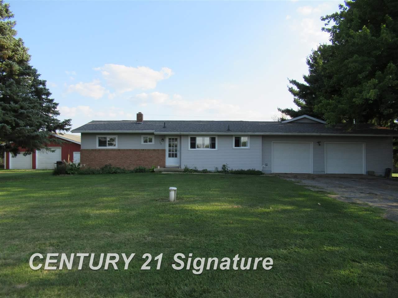 129 West Hibbard Road Owosso, MI 48867 - Photo 1 of 35