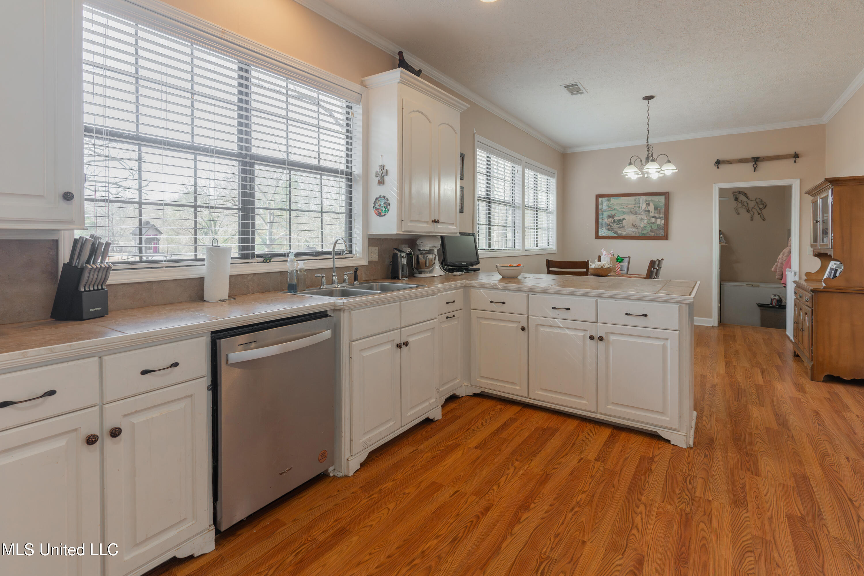 14852 Dry Grove Road Raymond, MS 39154 - Photo 15 of 62 15-Kitchen