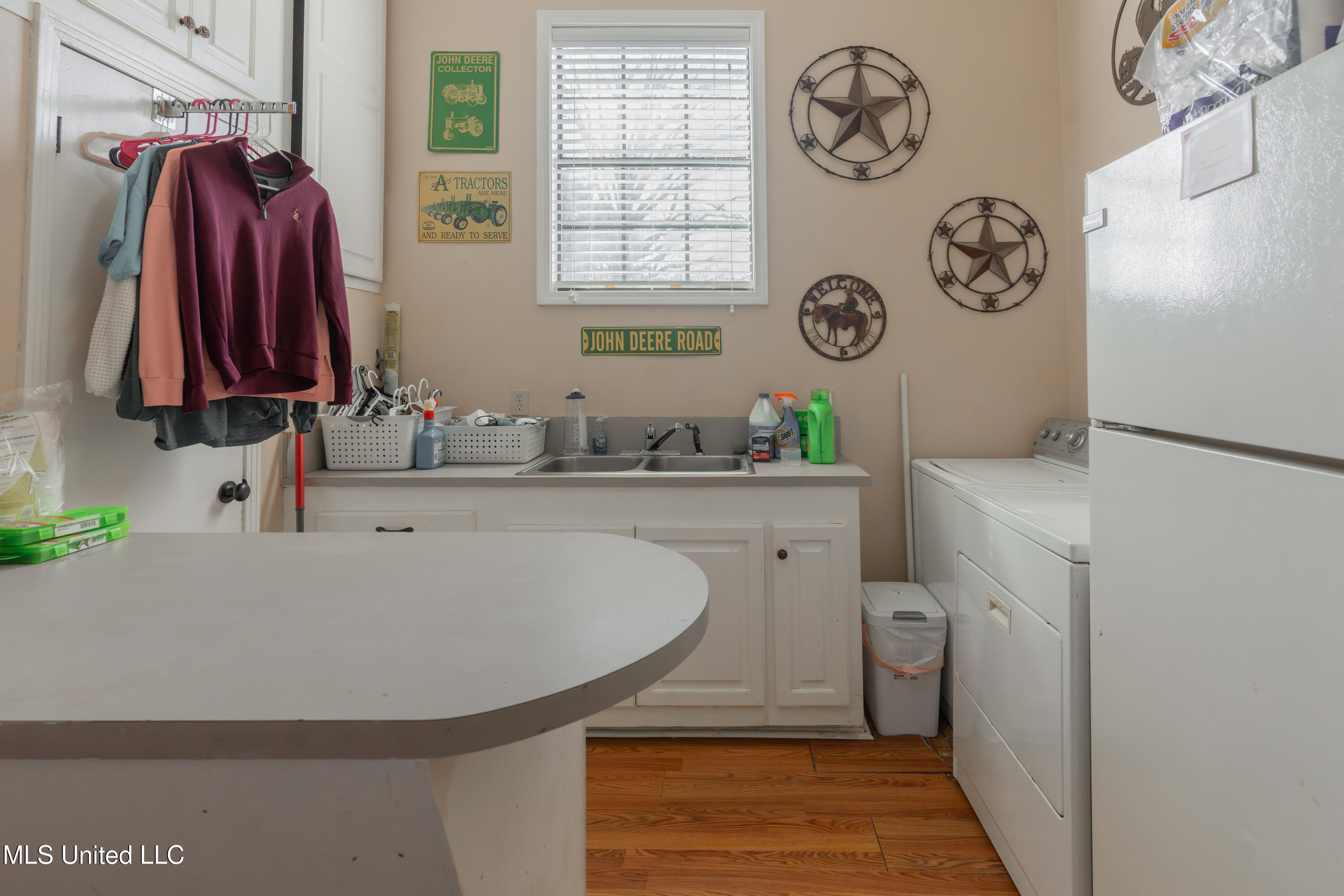 14852 Dry Grove Road Raymond, MS 39154 - Photo 27 of 62 27-LaundryRoom