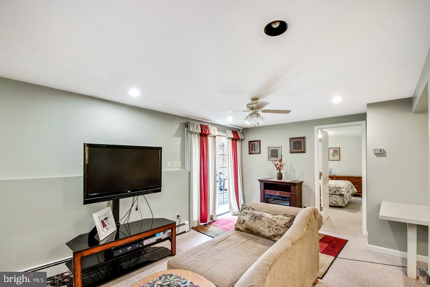 11 Aqueduct Road Newtown, PA 18940 - Photo 22 of 34 Gallery Image 22