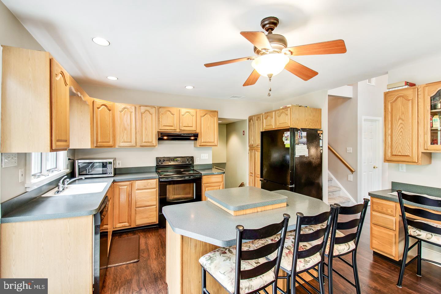 11 Aqueduct Road Newtown, PA 18940 - Photo 7 of 34 Gallery Image 7