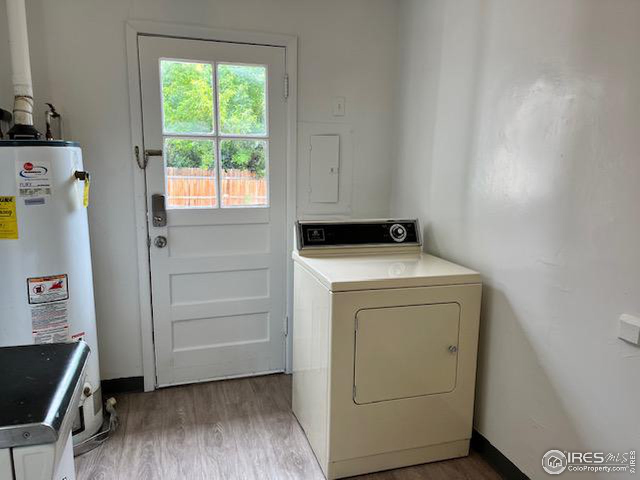 300 27th Street Boulder, CO 80305 - Photo 16 of 21 a utility room with dryer and washer
