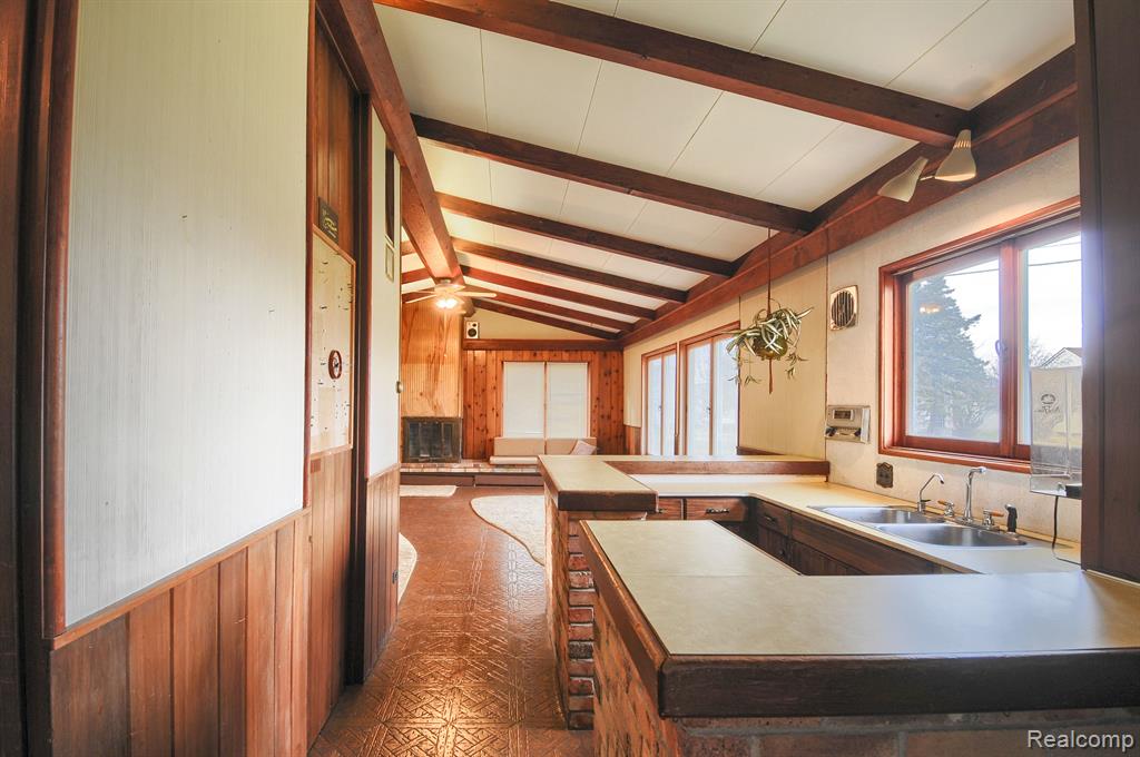 3140 Davison Road Lapeer, MI 48446 - Photo 21 of 57