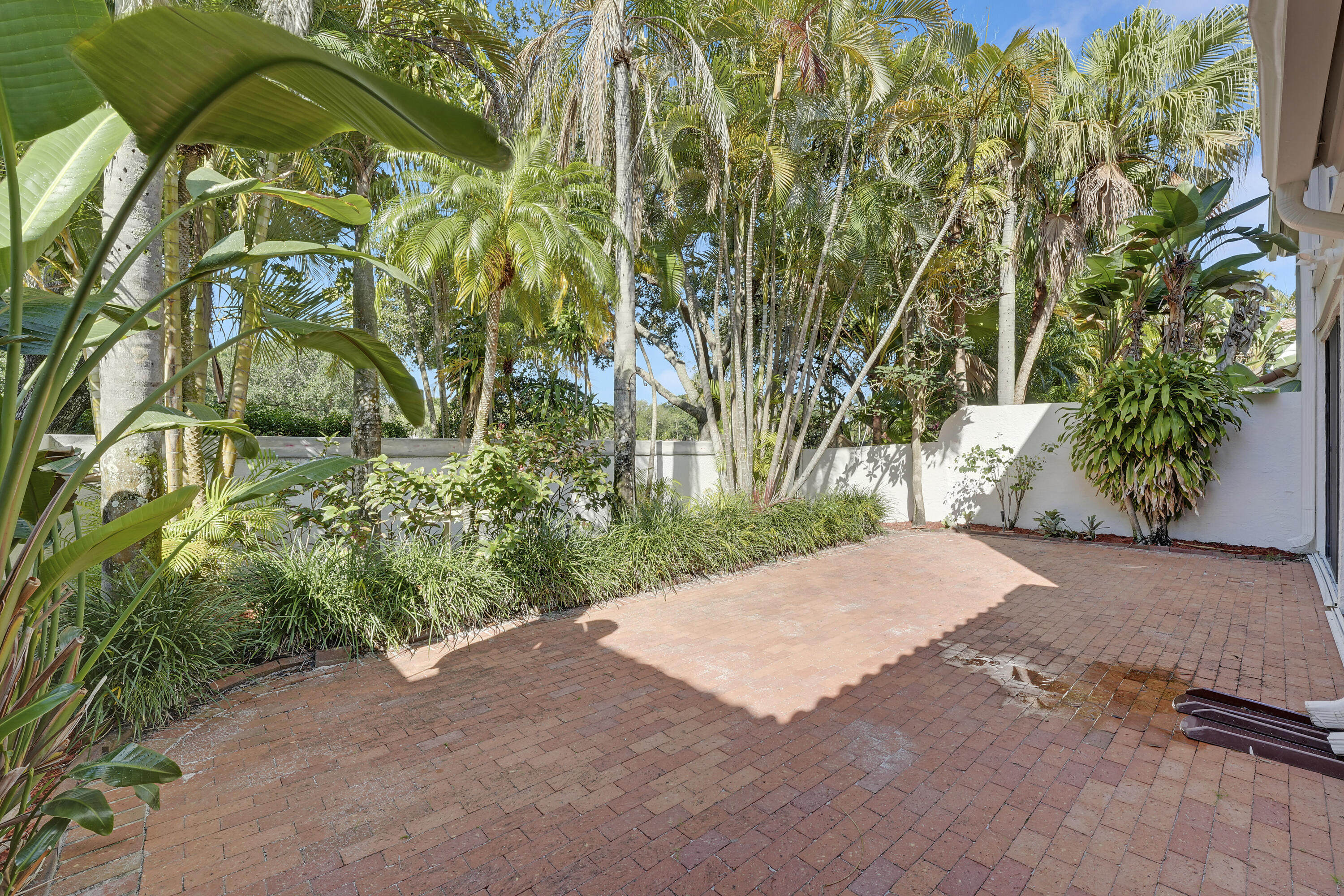 22508 Caravelle Circle, Unit 22508 Boca Raton, FL 33433 - Photo 37 of 46 Patio