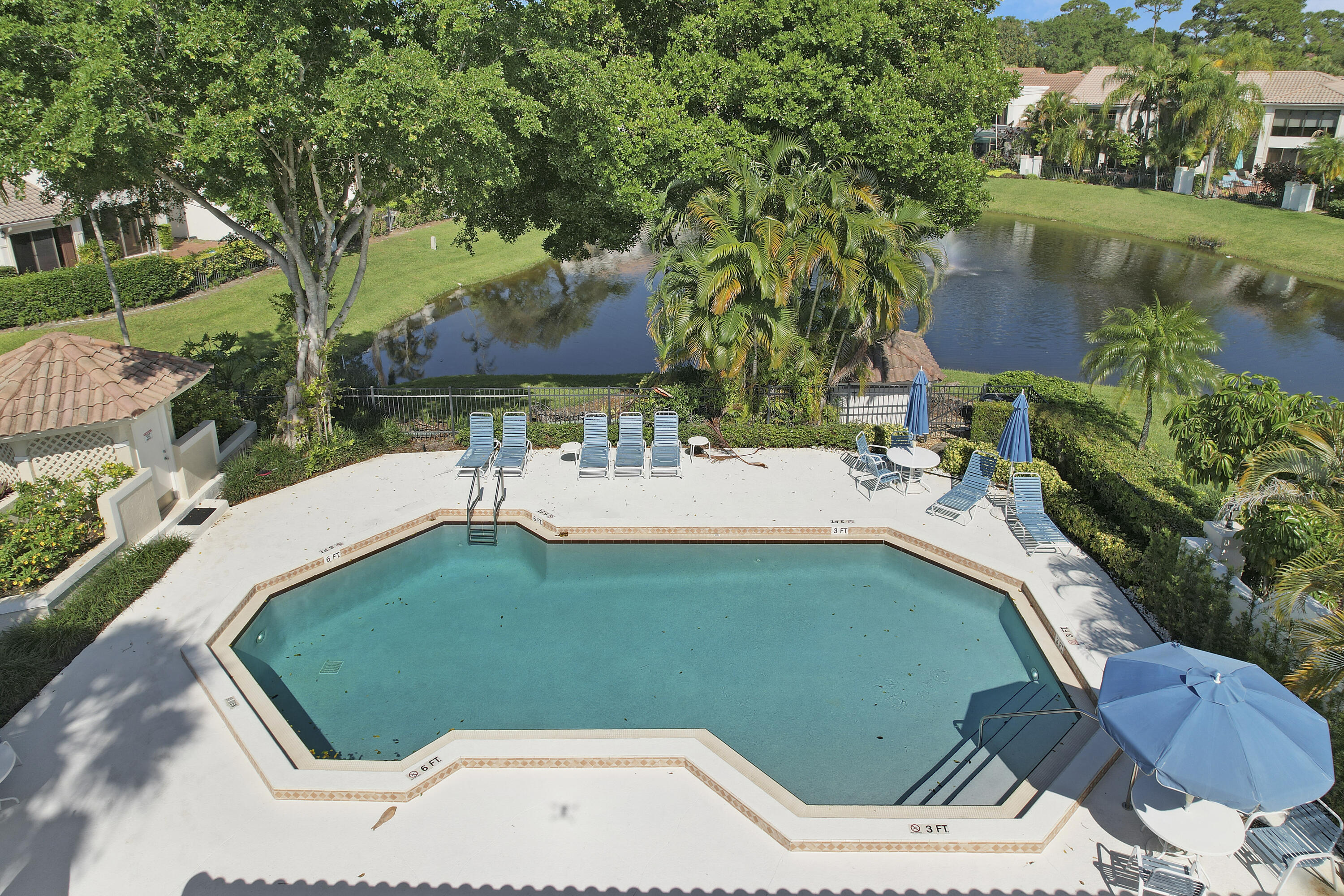 22508 Caravelle Circle, Unit 22508 Boca Raton, FL 33433 - Photo 38 of 46 Community Pool