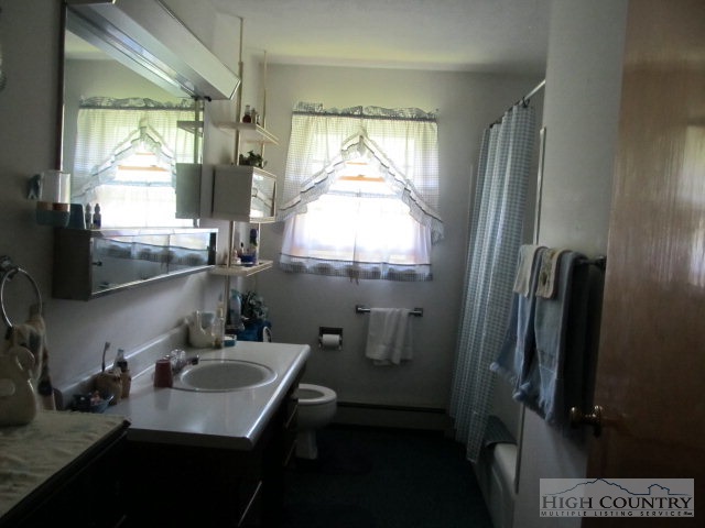218 Roundabout Road Creston, NC 28615 - Photo 13 of 33 Gallery Image 13