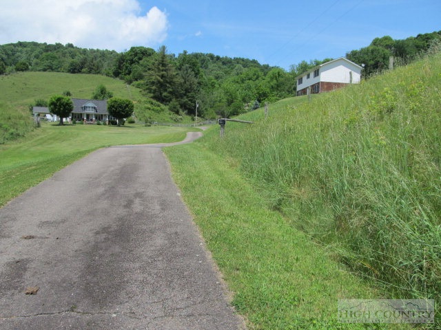 218 Roundabout Road Creston, NC 28615 - Photo 6 of 33 Gallery Image 6