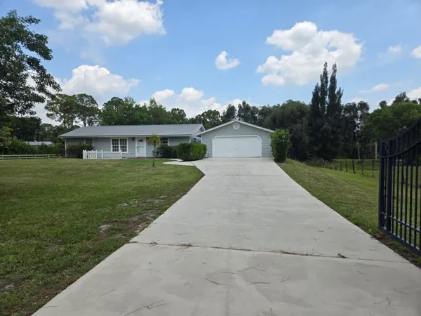 $3,500 | 12745 165th Road North, Jupiter, FL 33478
