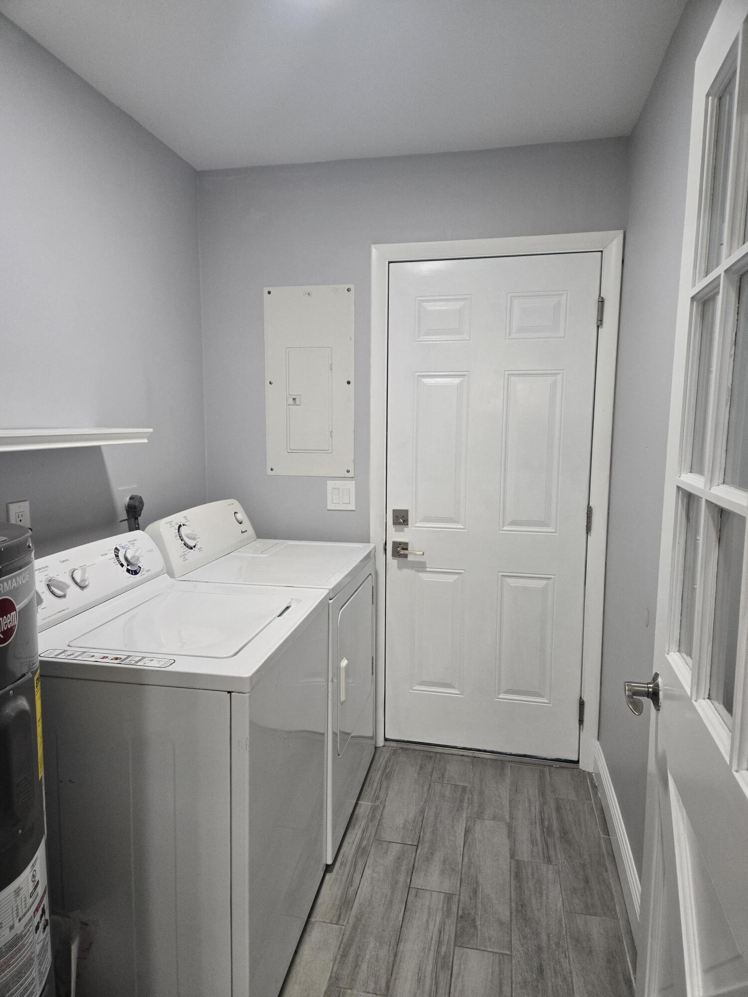 12745 165th Road North Jupiter, FL 33478 - Photo 13 of 13 Laundry room 5-22-24