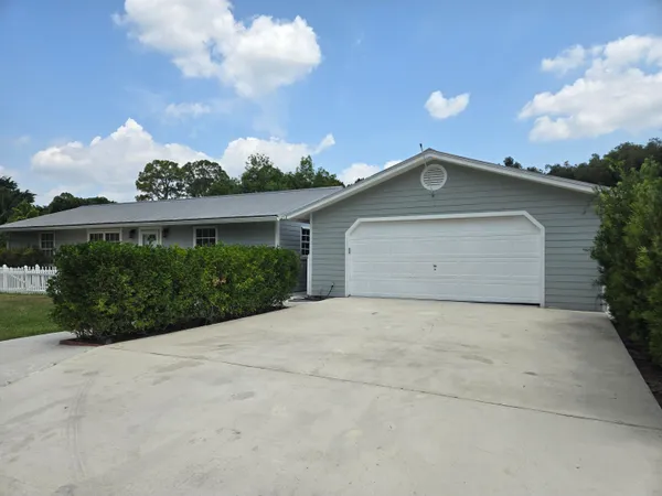 $3,500 | 12745 165th Road North, Jupiter, FL 33478