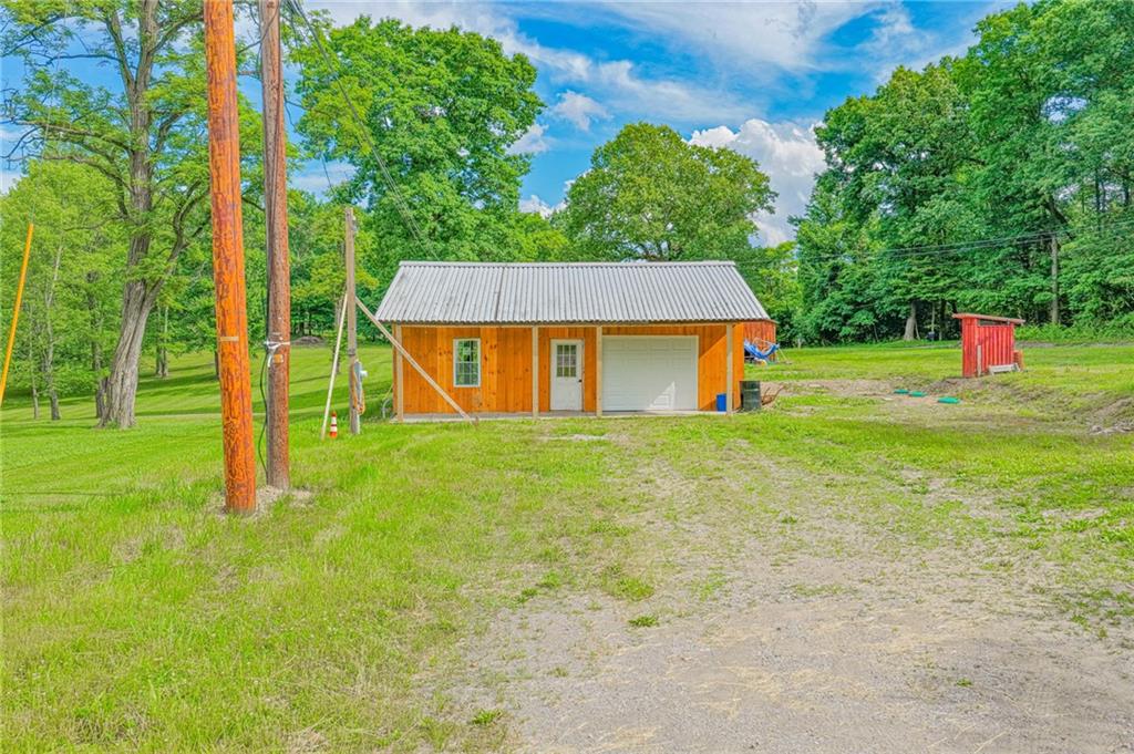 325 Oakdale Road Darlington, PA 16115 - Photo 3 of 20