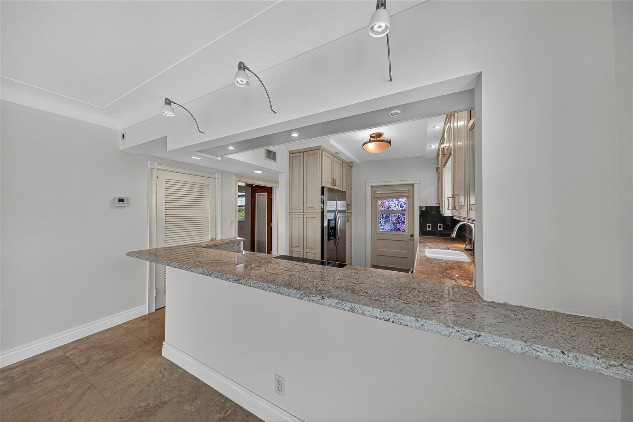 2772 Northeast 30th Avenue, Unit 8D Lighthouse Point, FL 33064 - Photo 27 of 80 Photo 27