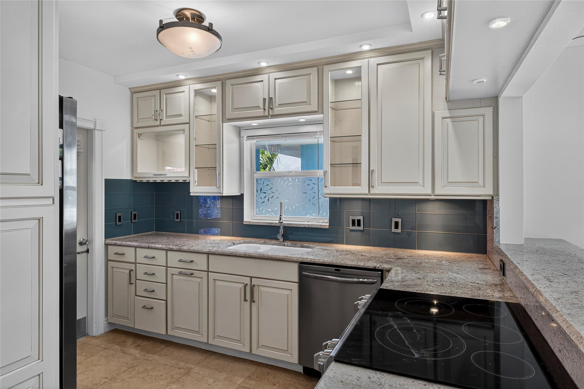 2772 Northeast 30th Avenue, Unit 8D Lighthouse Point, FL 33064 - Photo 30 of 80 Photo 30