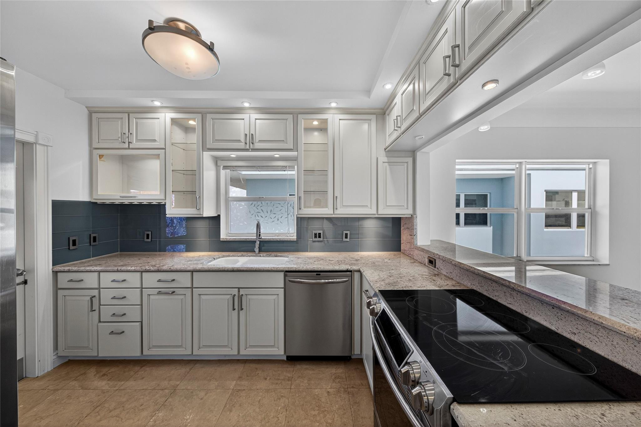 2772 Northeast 30th Avenue, Unit 8D Lighthouse Point, FL 33064 - Photo 31 of 80 Photo 31