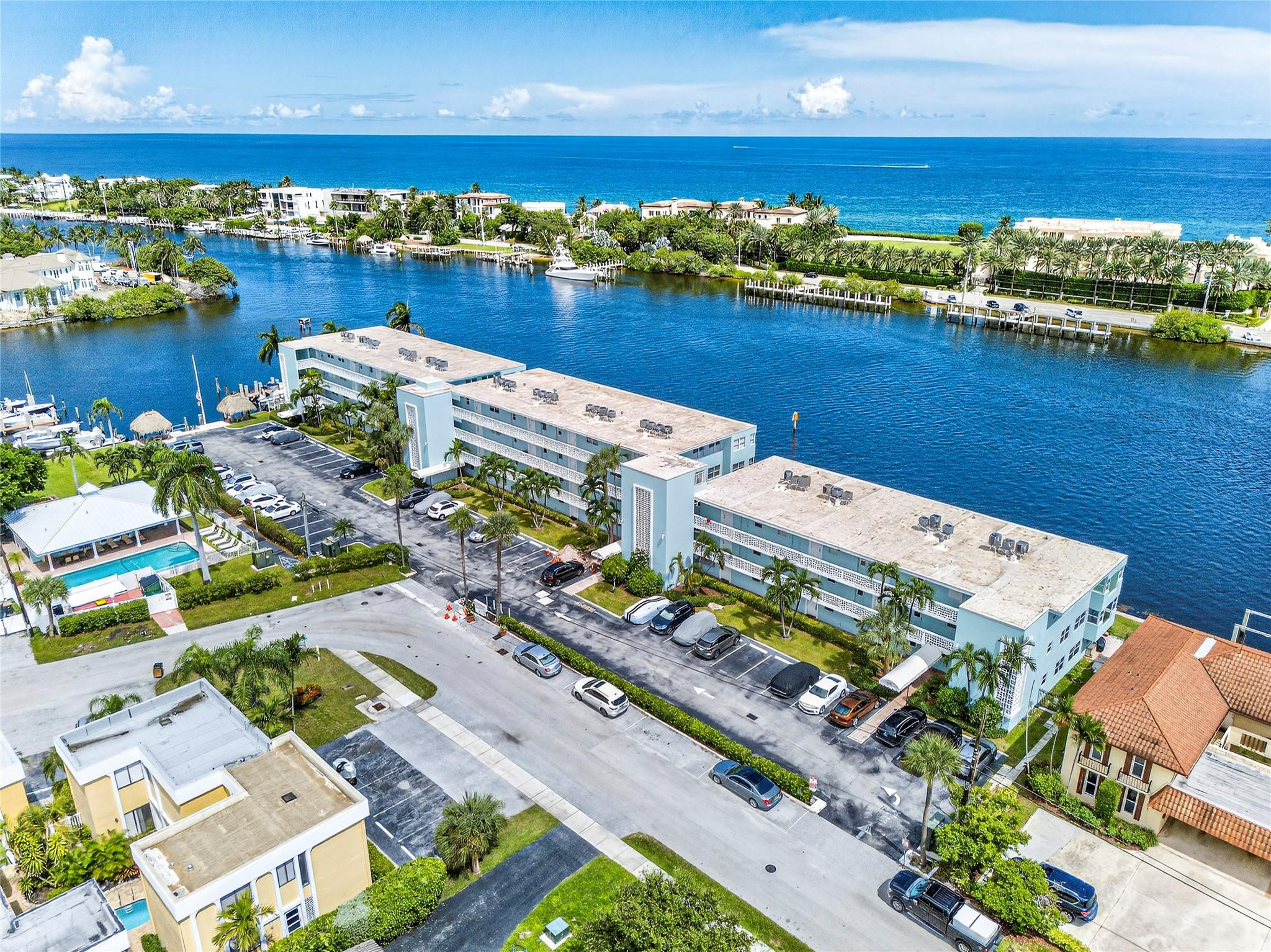 2772 Northeast 30th Avenue, Unit 8D Lighthouse Point, FL 33064 - Photo 4 of 80 Photo 4