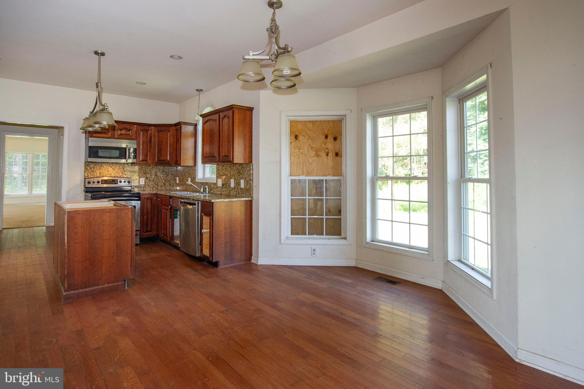6964 Ridge Road Hanover, MD 21076 - Photo 17 of 44 Interior