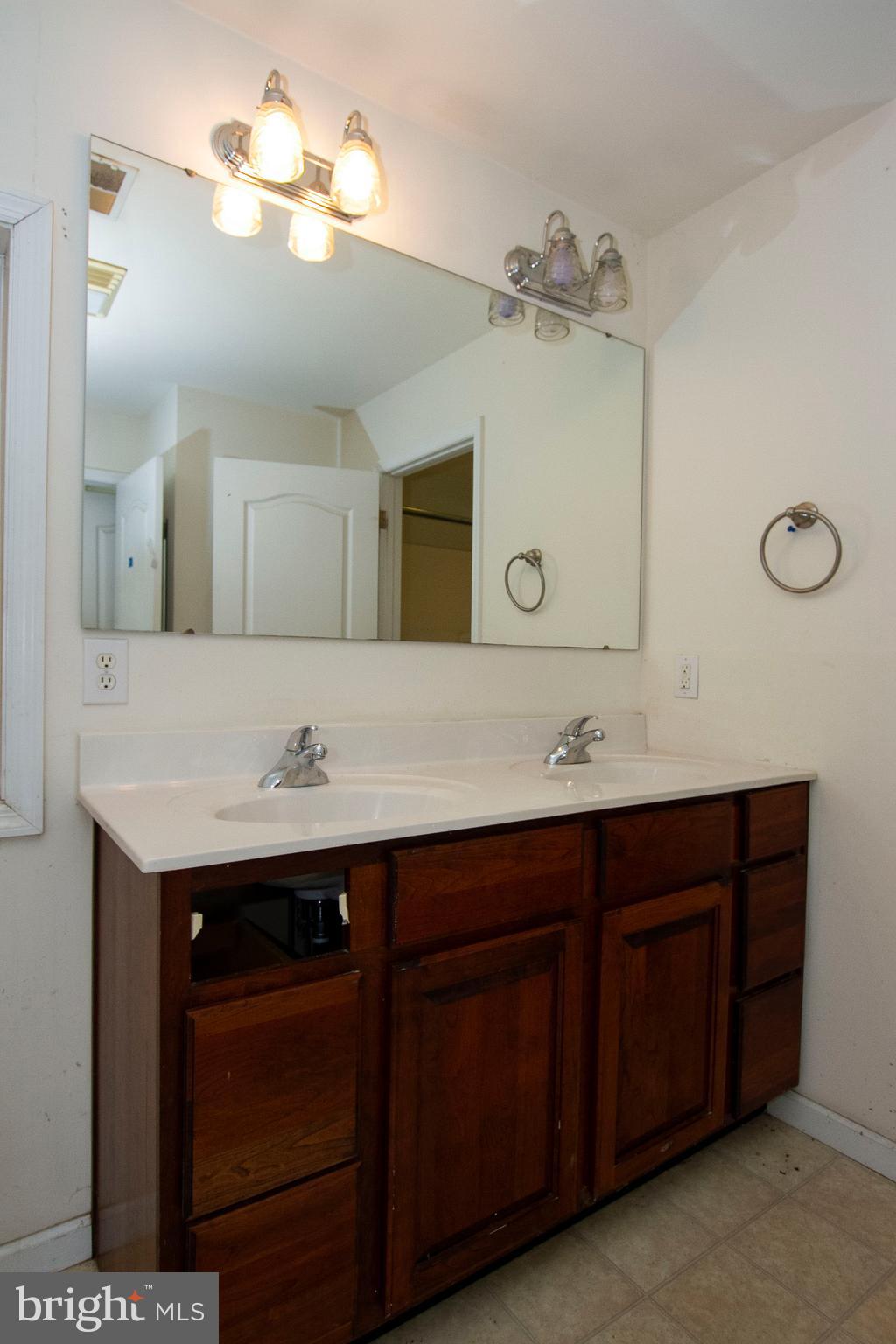 6964 Ridge Road Hanover, MD 21076 - Photo 34 of 44 Interior