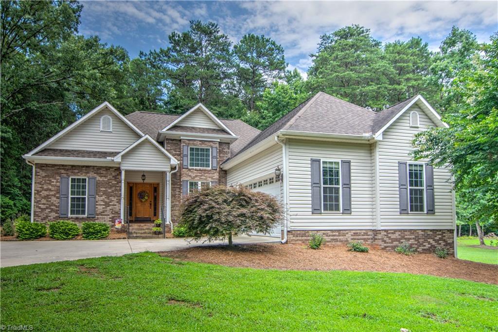2494 Riverside Drive Lexington, NC 27292 - Photo 1 of 19 Front entrance