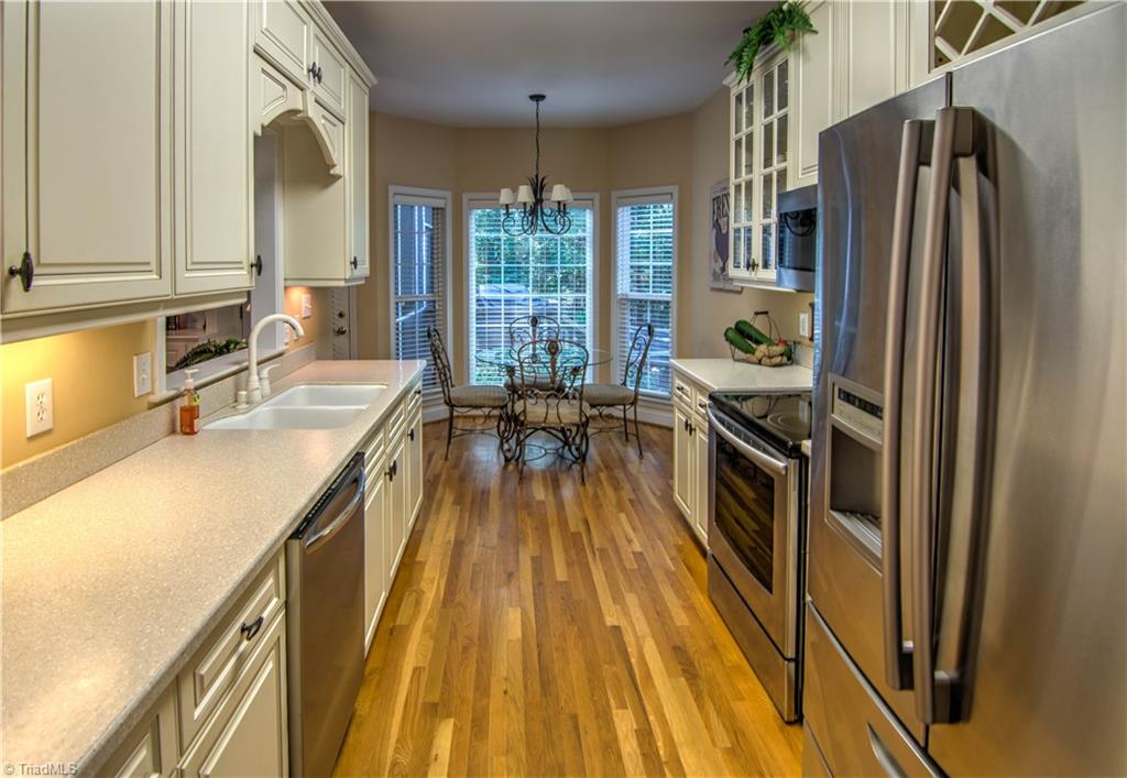 2494 Riverside Drive Lexington, NC 27292 - Photo 11 of 19 Kitchen