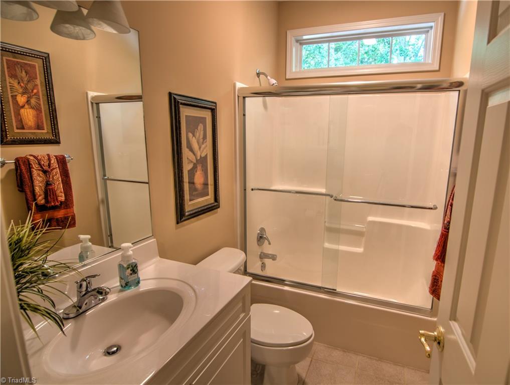 2494 Riverside Drive Lexington, NC 27292 - Photo 16 of 19 2nd bath