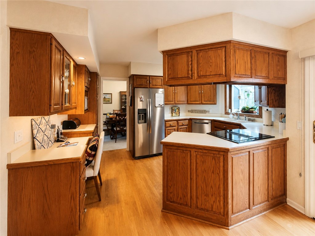 76 Bromley Road Pittsford, NY 14534 - Photo 14 of 50
