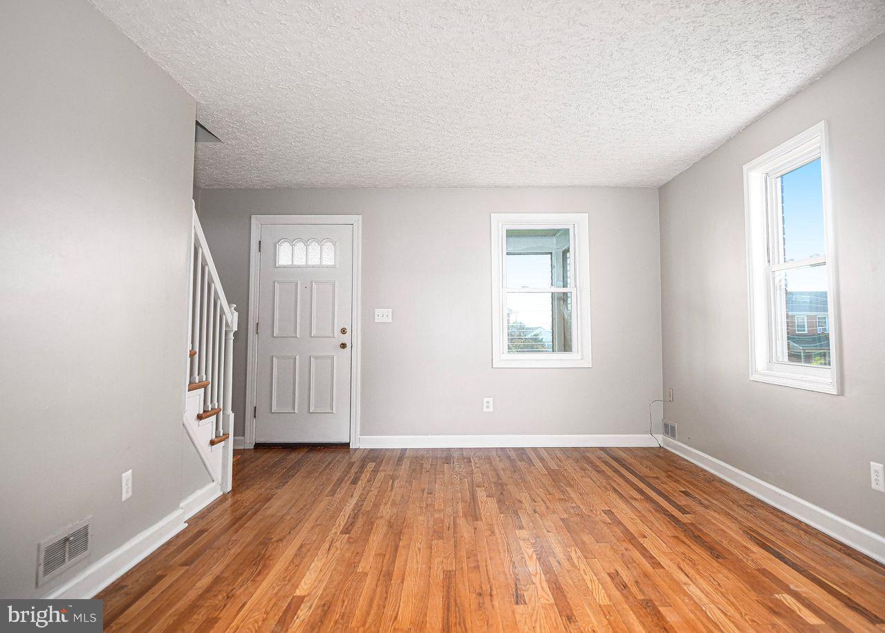 1626 Manor Road Baltimore, MD 21222 - Photo 3 of 25 Gallery Image 3