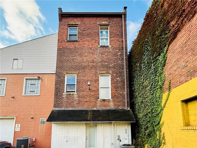 $175,000 | 517 Schoonmaker Avenue, Monessen, PA 15062