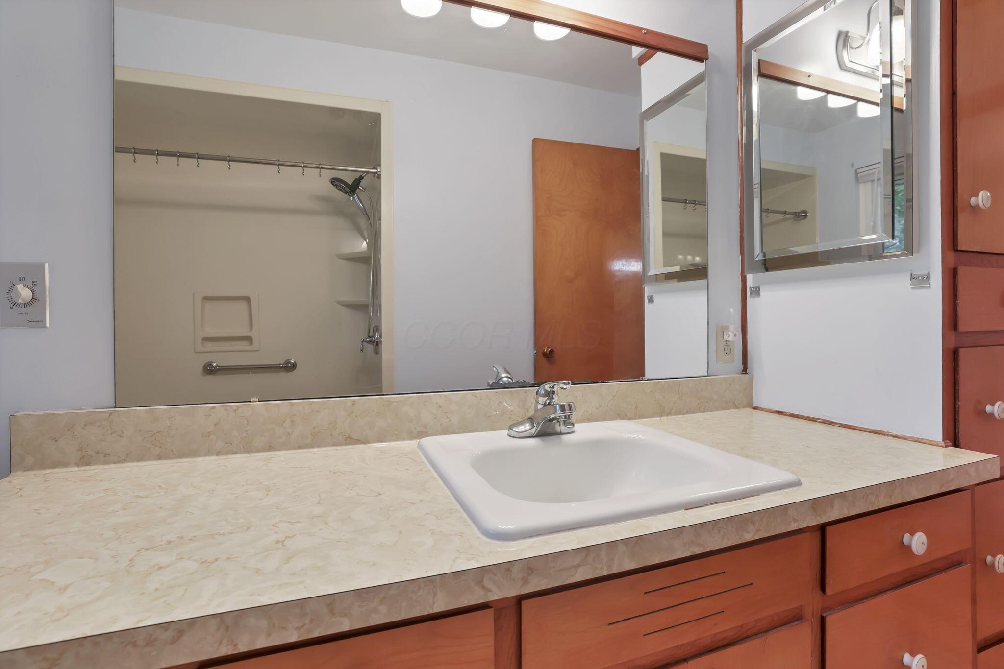 5609 Hayden Run Road Hilliard, OH 43026 - Photo 35 of 81 35-web-or-mls-011A6561