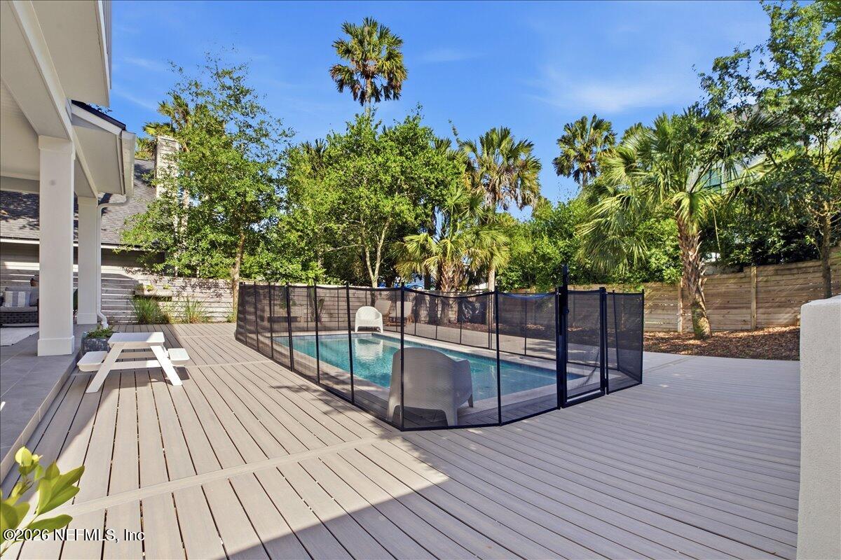370 8th Street Atlantic Beach, FL 32233 - Photo 30 of 34 pool