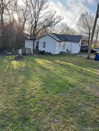 $16,500 | 421 Deno Street, De Soto, MO 63020