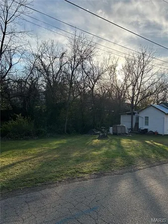 $16,500 | 421 Deno Street, De Soto, MO 63020
