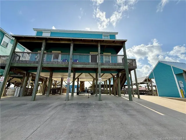 $285,000 | 461 Lake Breeze Road, Hackberry, LA 70645