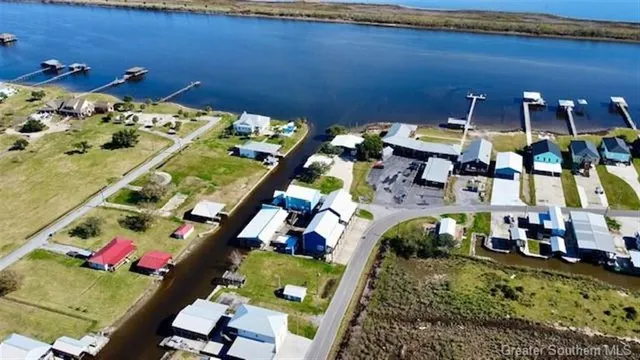 $285,000 | 461 Lake Breeze Road, Hackberry, LA 70645