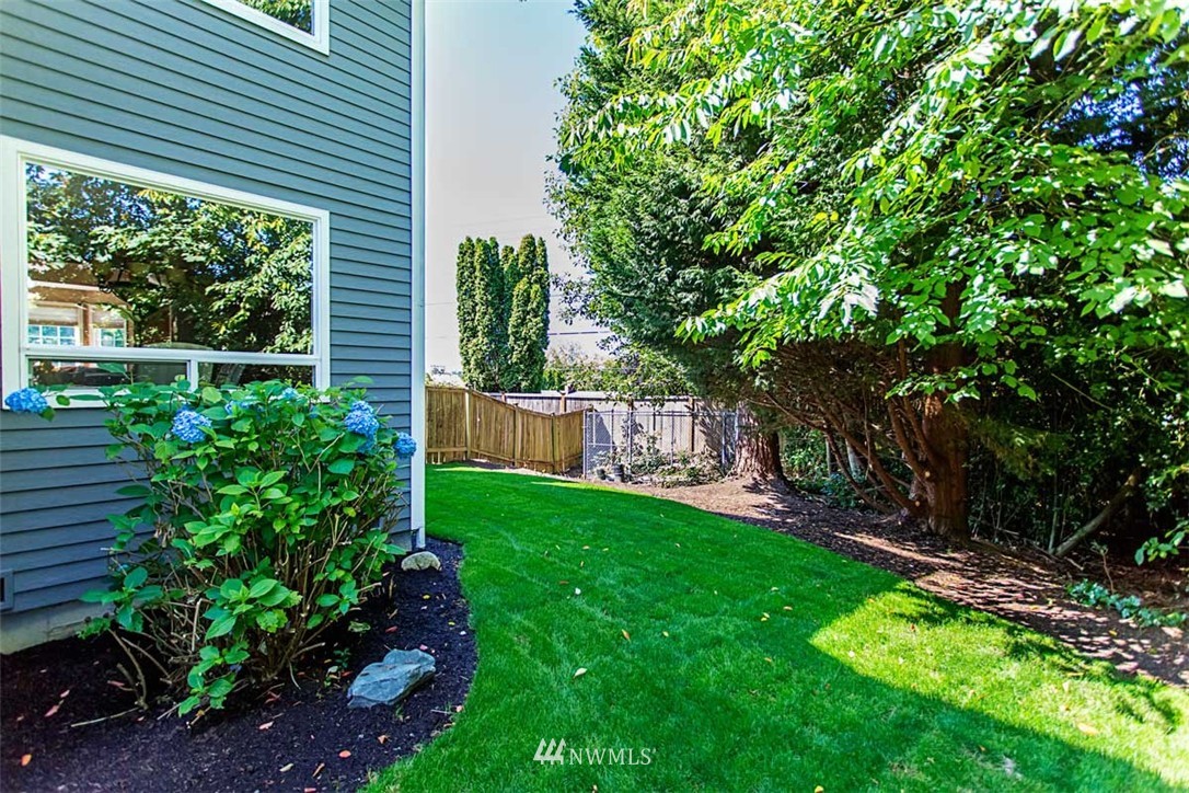 8905 Northeast 151st Place Bothell, WA 98011 - Photo 14 of 18 Gallery Image 14