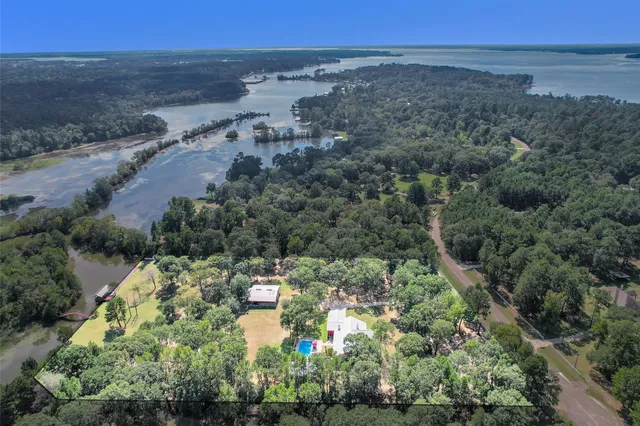 $2,800,000 | 15062-15068 Lake Paula Drive, Willis, TX 77318