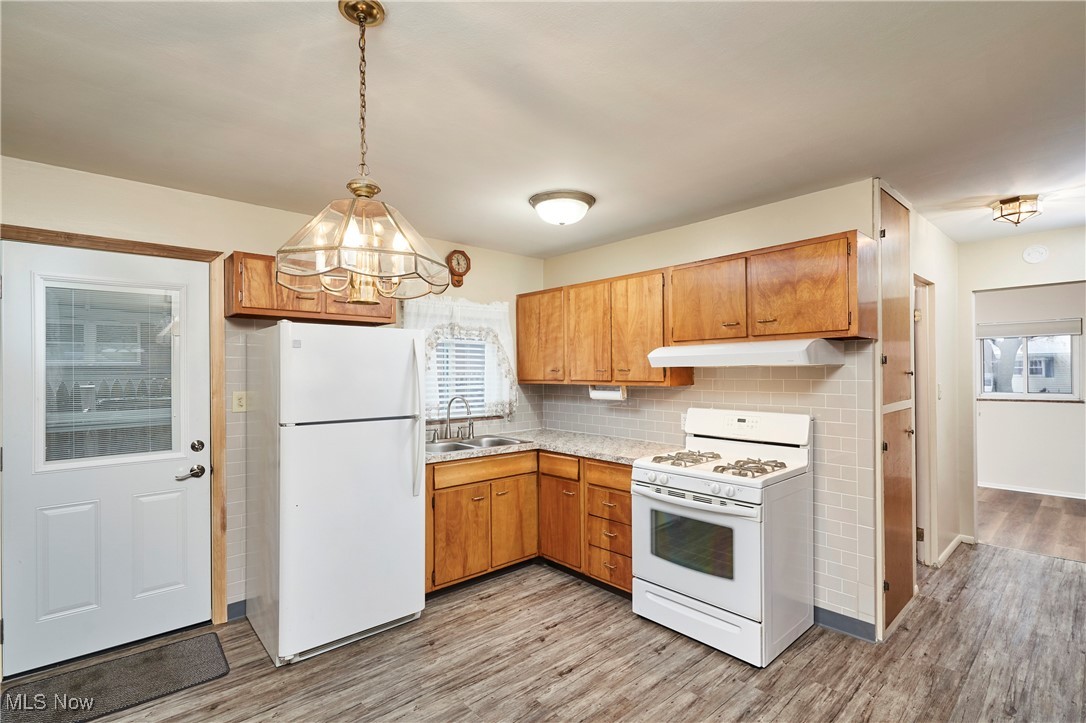 1658 Bronson Road Akron, OH 44305 - Photo 6 of 18 Gallery Image 6