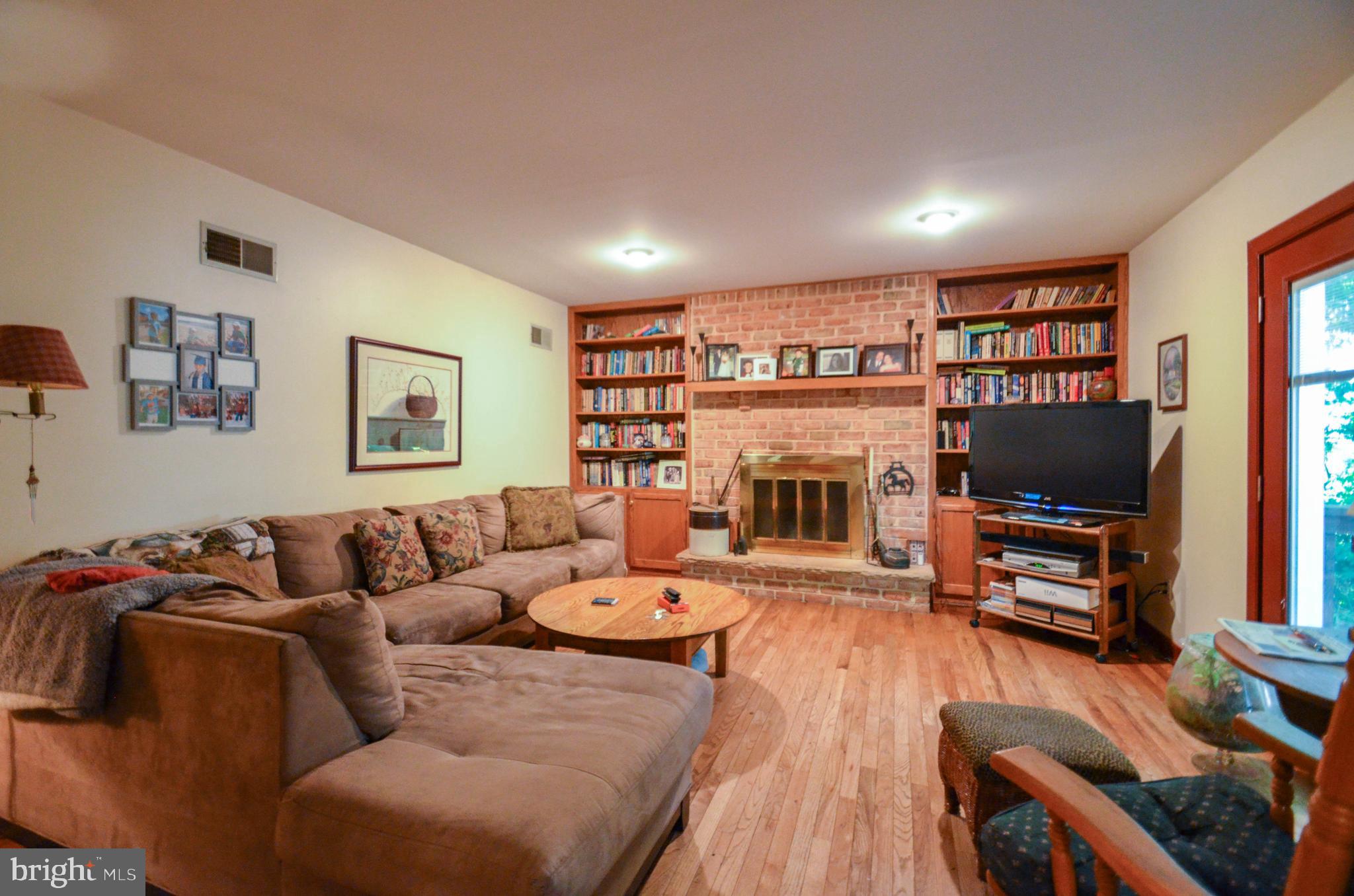3530 Oak Ridge Drive Slatington, PA 18080 - Photo 3 of 30 Gallery Image 3