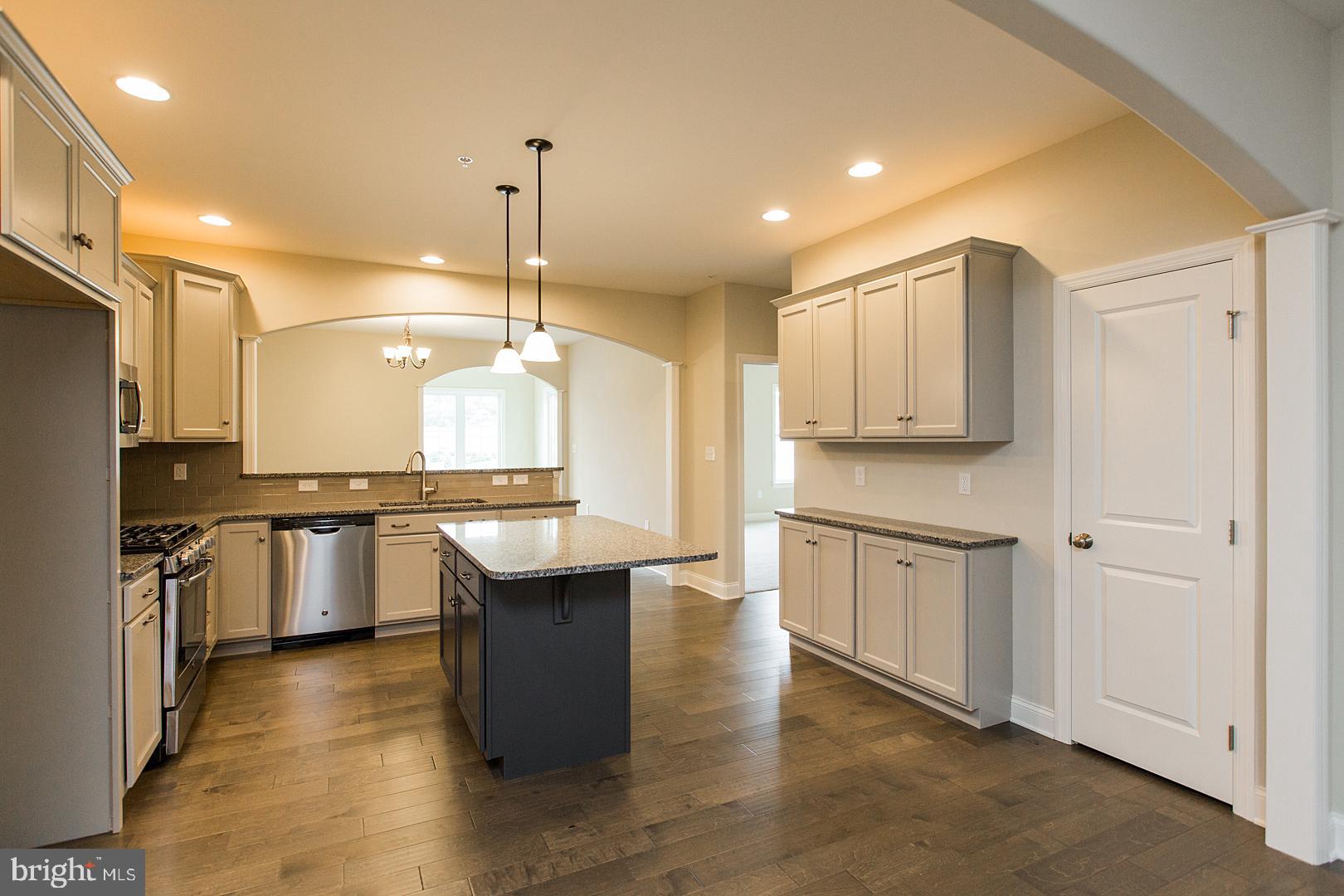 354 Pin Oak Drive, Unit 118 Lititz, PA 17543 - Photo 12 of 30 Gallery Image 12