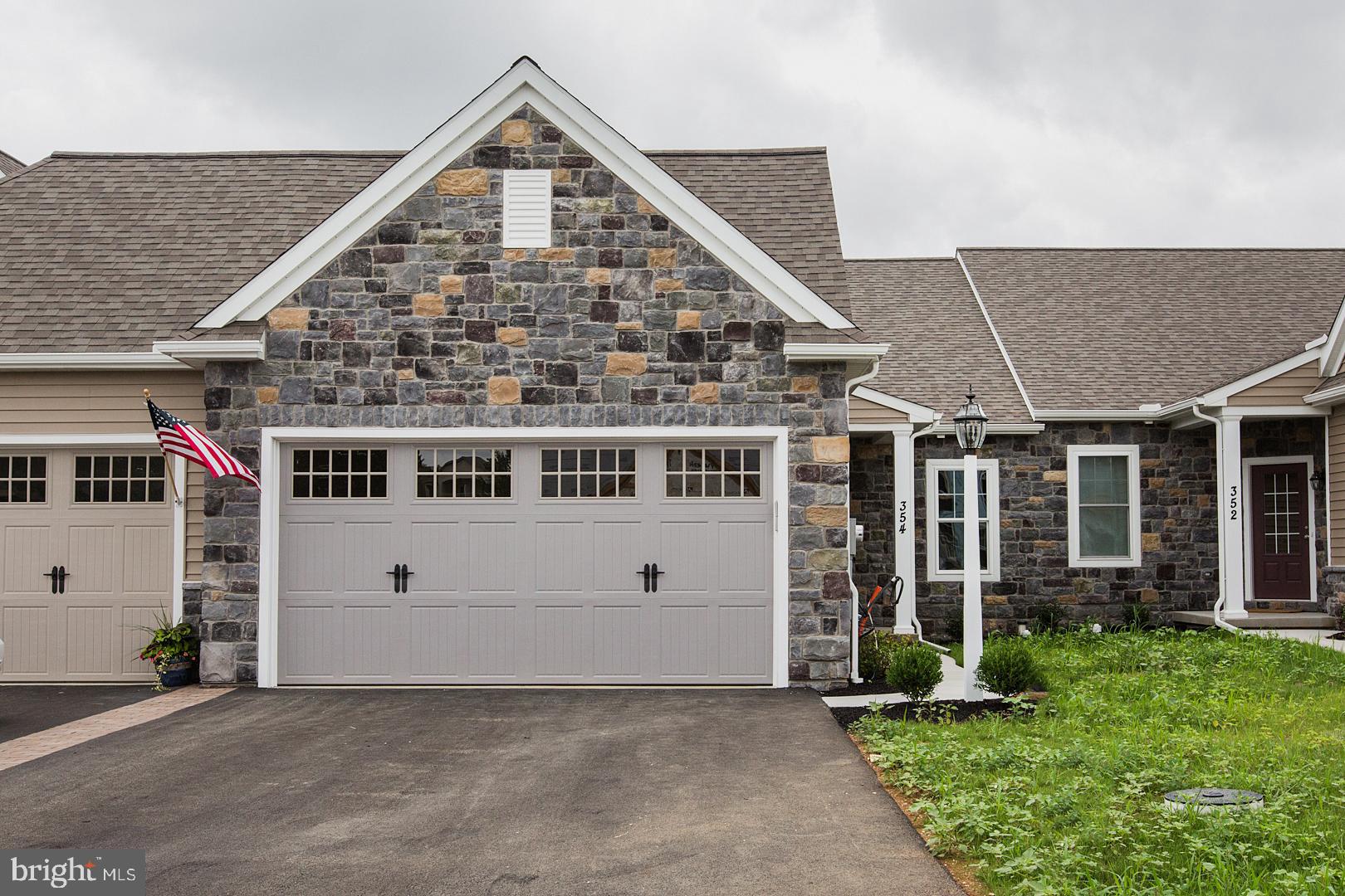 354 Pin Oak Drive, Unit 118 Lititz, PA 17543 - Photo 3 of 30 Gallery Image 3