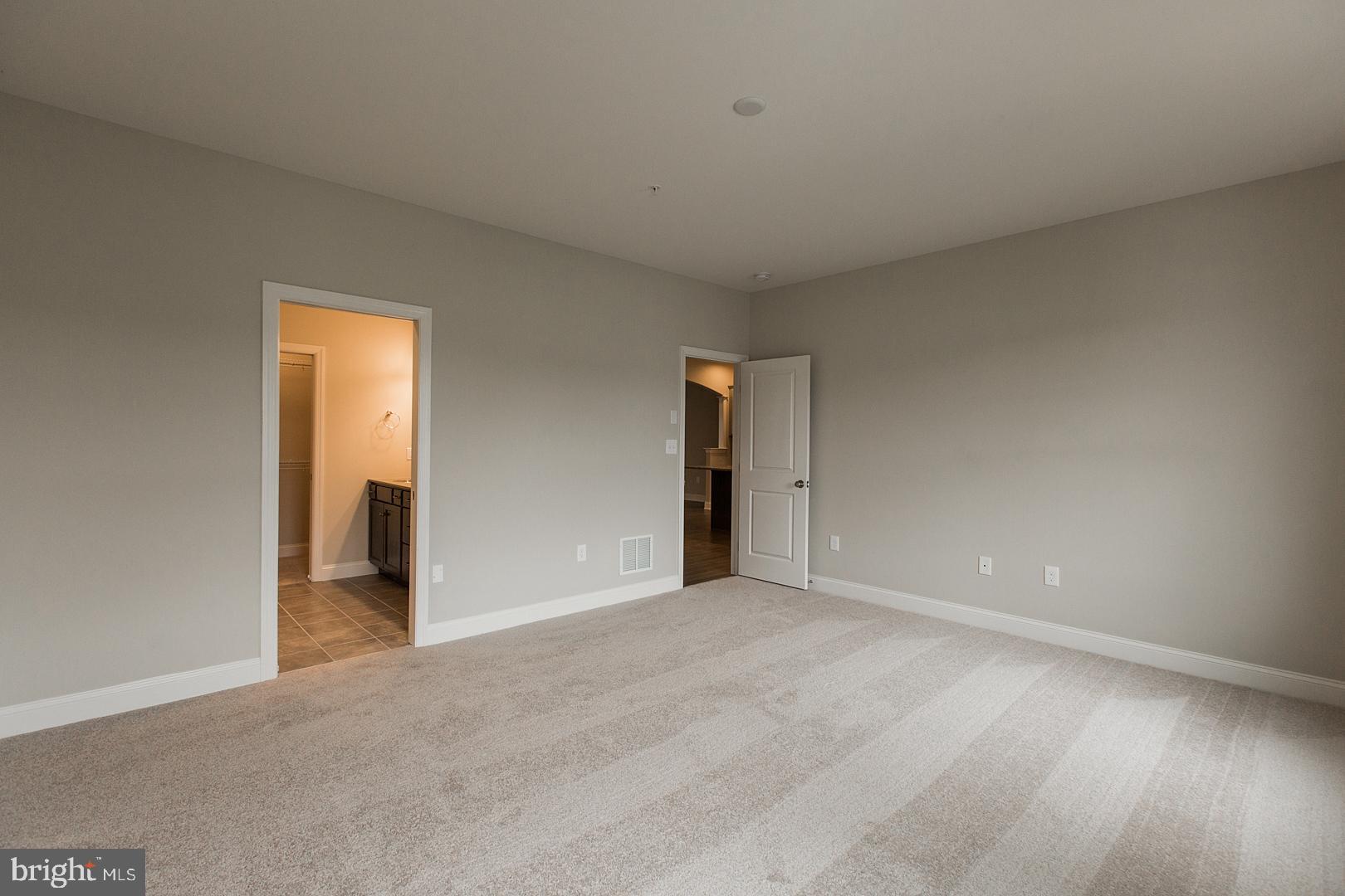 354 Pin Oak Drive, Unit 118 Lititz, PA 17543 - Photo 22 of 30 Gallery Image 22