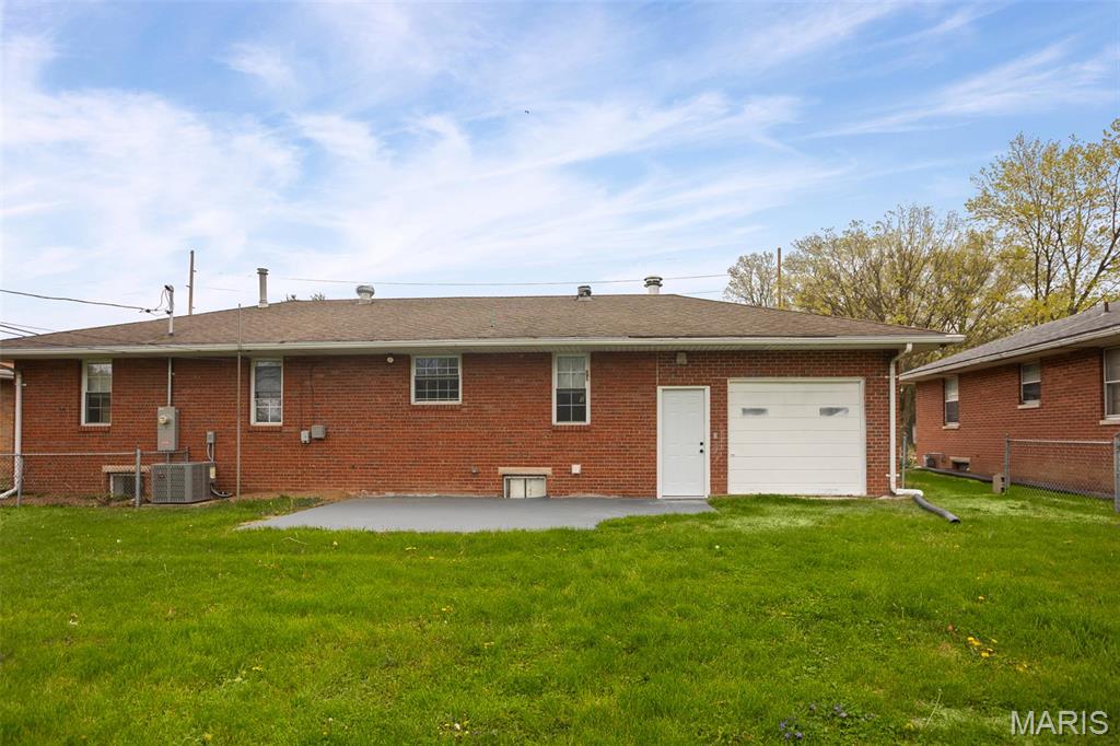 5714 Humbert Road Godfrey, IL 62035 - Photo 5 of 35 Gallery Image 5