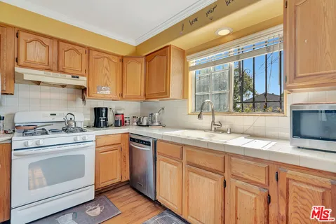 $1,399,000 | 448 West 64th Street, Inglewood, CA 90302