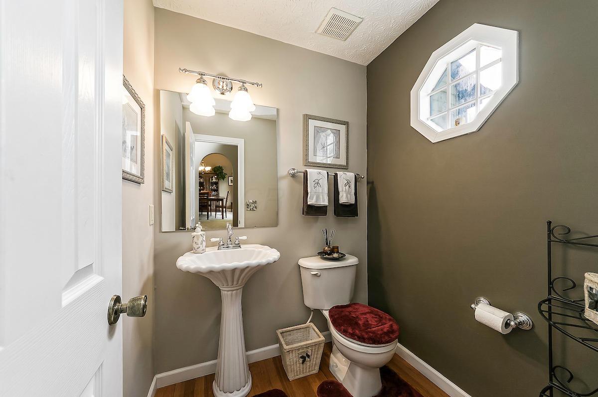 14 Ravine View Court Pataskala, OH 43062 - Photo 4 of 41 Gallery Image 4