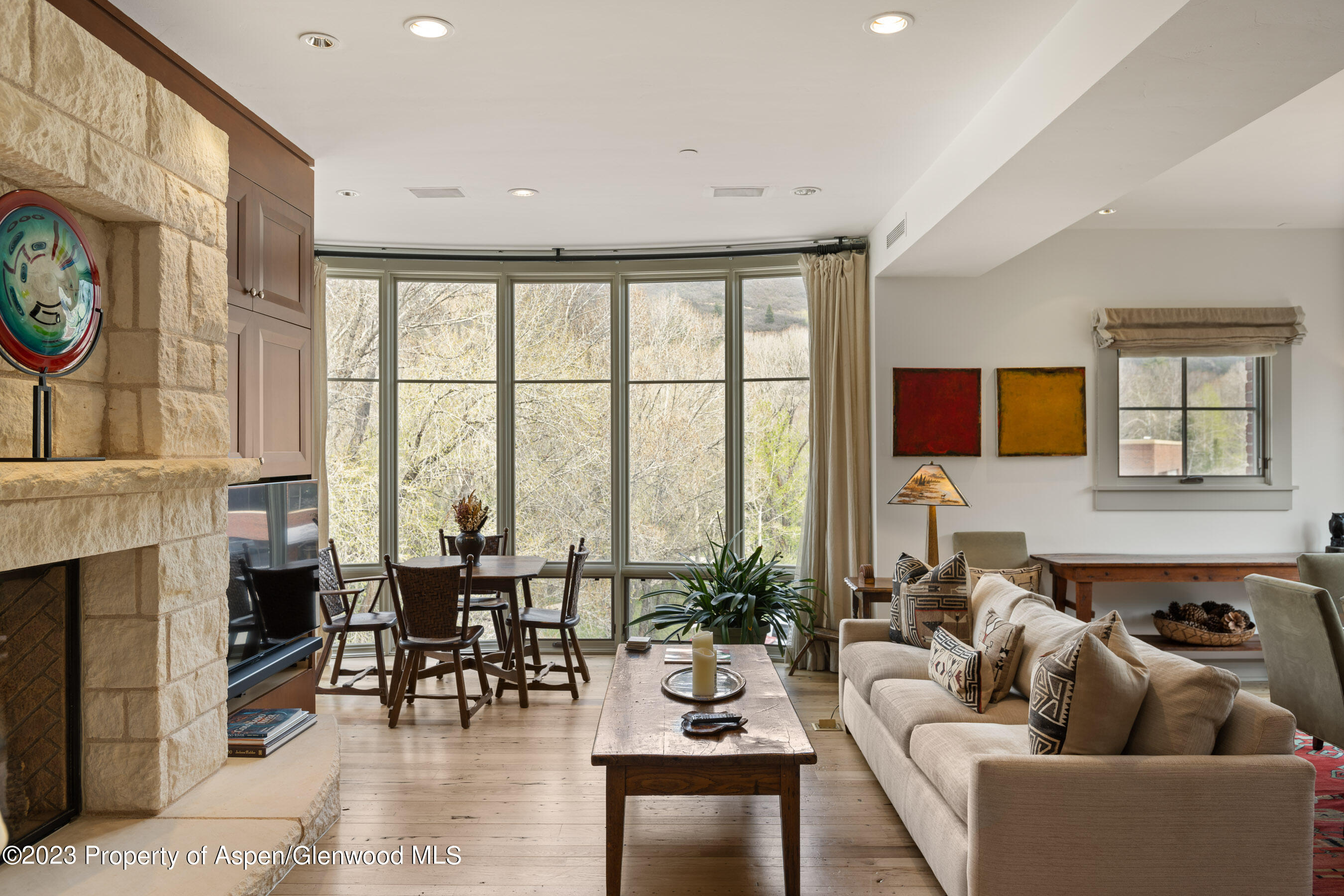 101 North Spring Street, Unit 302 Aspen, CO 81611 - Photo 5 of 27 ObermeyerPlace#302_DASH_23051714