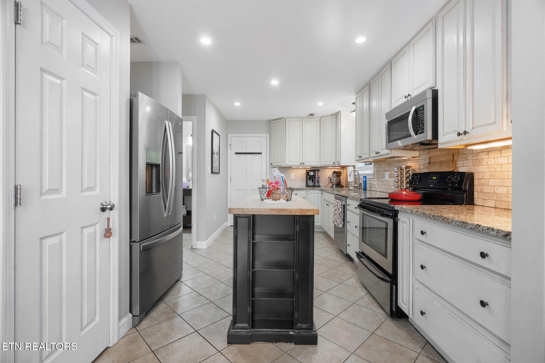 9140 Colchester Ridge Road Knoxville, TN 37922 - Photo 11 of 35 Kitchen