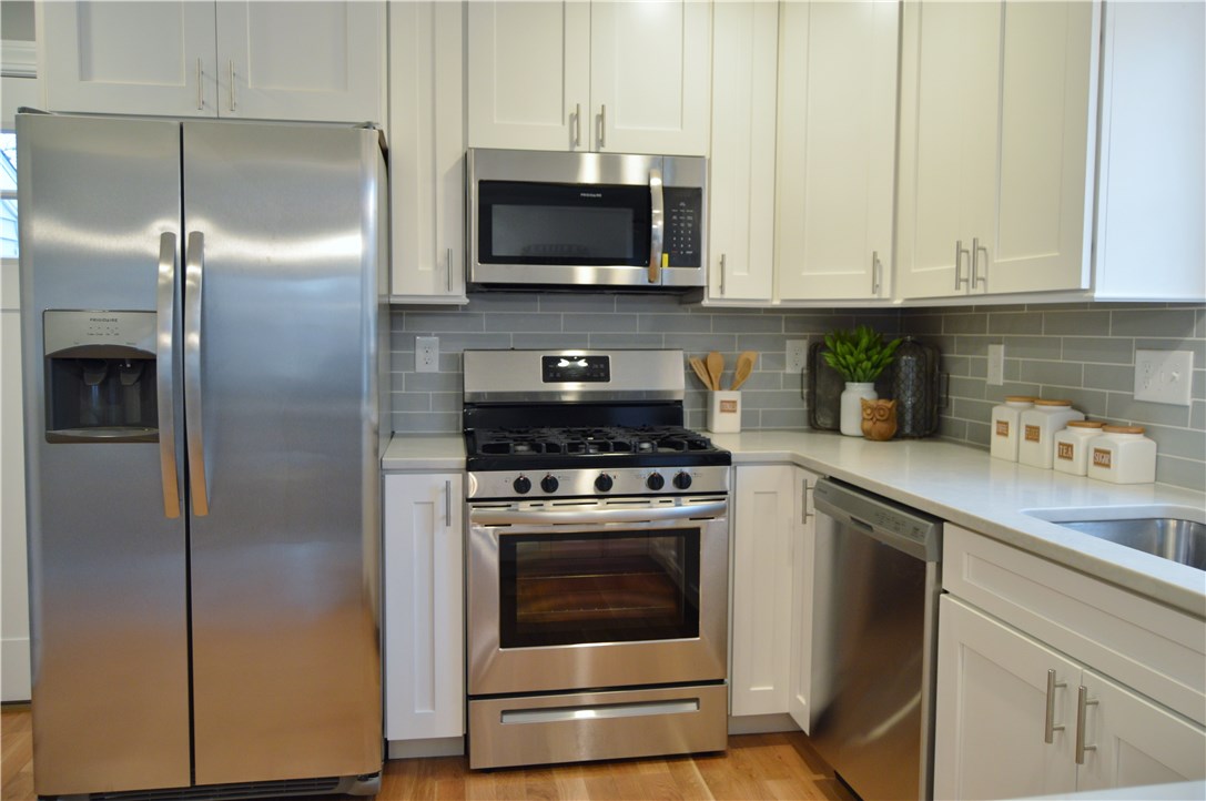 120 Columbia Heights Road, Unit 2 Charlestown, RI 02813 - Photo 11 of 41 Gallery Image 11